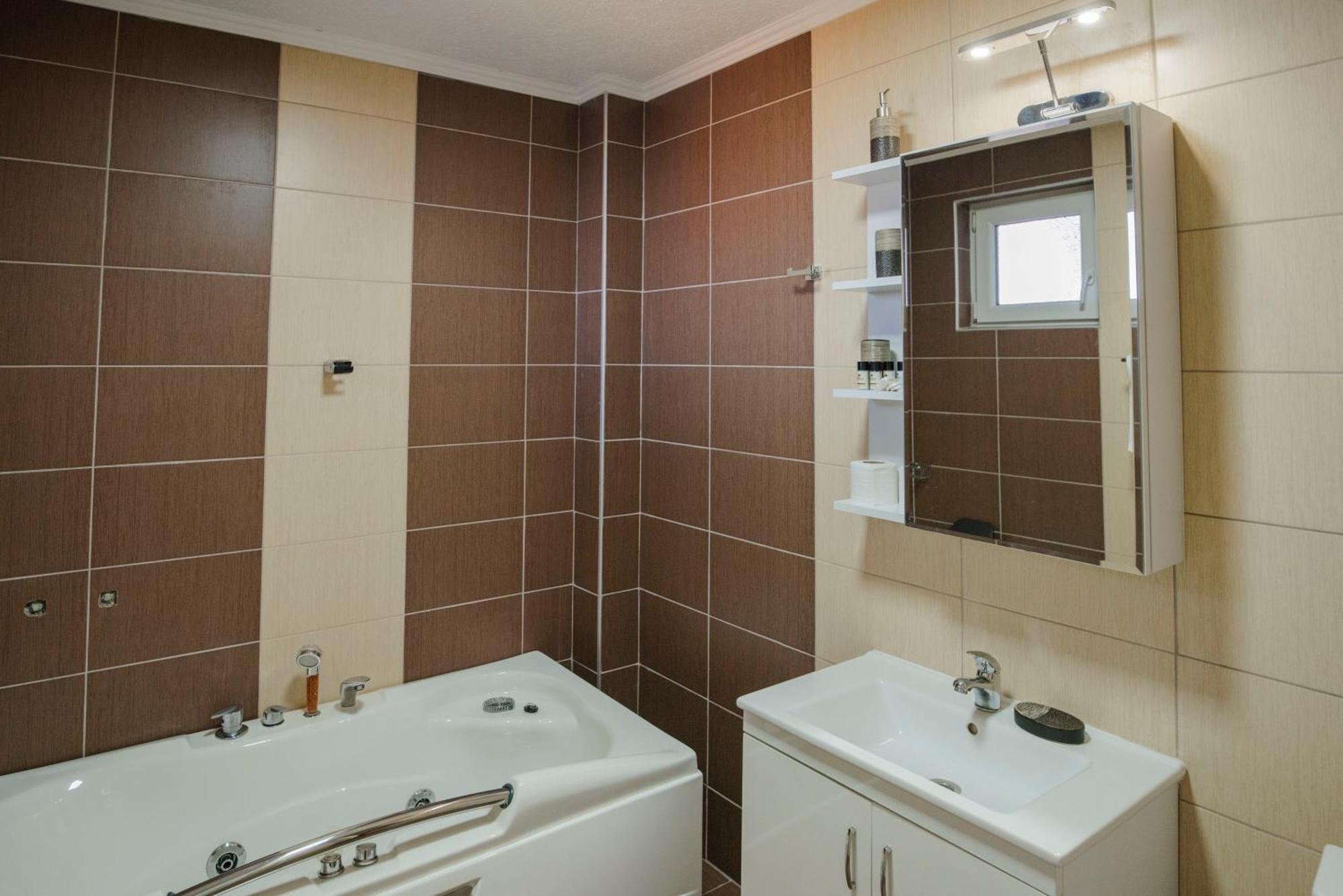 Hotel Kiko بيتولا المظهر الخارجي الصورة